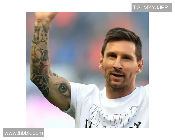 足球明星背部狮子纹身的寓意与故事揭秘让我们一起探索他们的个性与信念