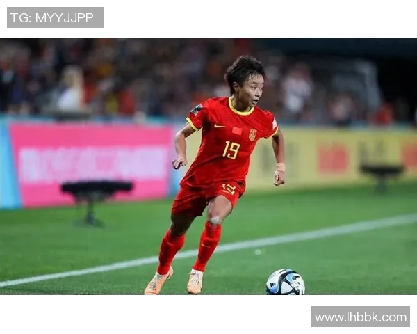 足球明星张林艳的传奇之路与成长故事揭秘