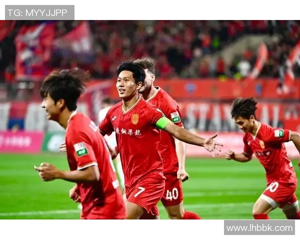 重庆足球队现状揭秘：激情与挑战交织的绿茵传奇