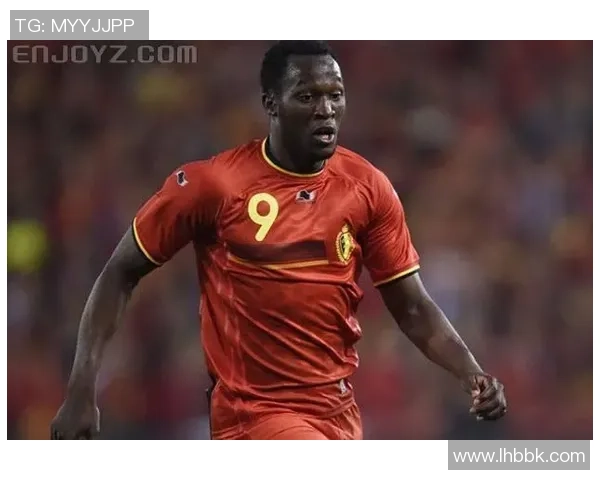 恶搞足球明星装扮老头挑战赛引发网友热议笑声不断